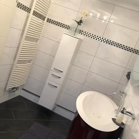 Elegance 2.0 * Hoheischweiler